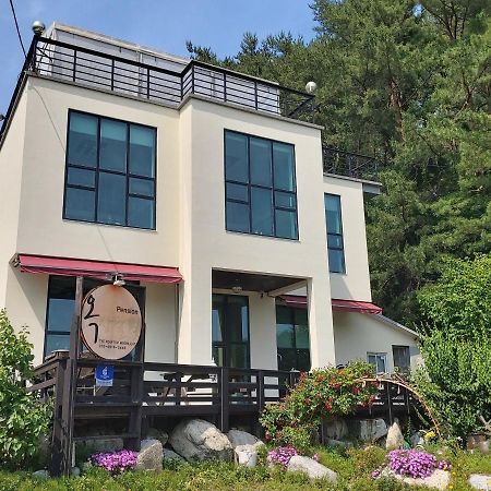 Rooftop Moonlight Pension Gangneung Exterior foto